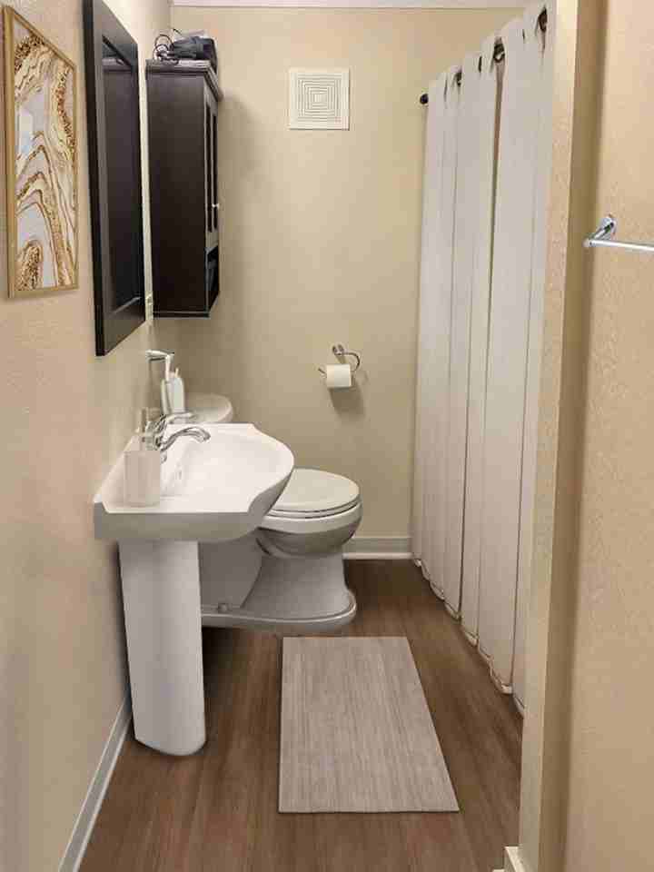 312 Hayward - Photo 5 of 9