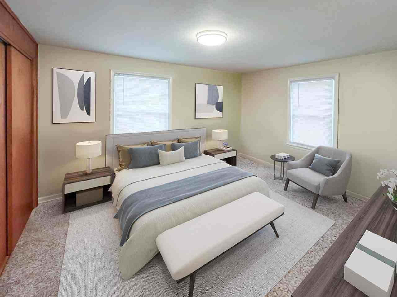 312 Hayward - Photo 2 of 9