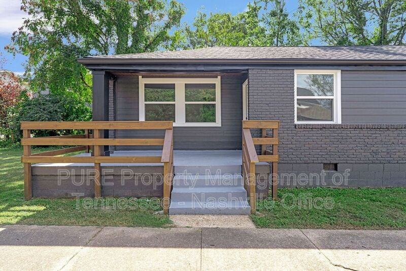 1127 N 5th St #C - Photo 2 of 22