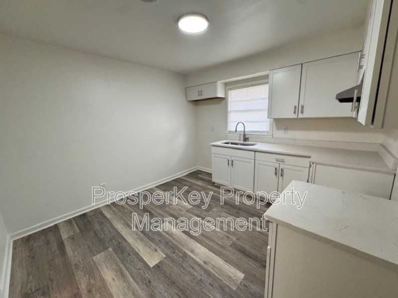 176 Wickham Dr - Photo 4 of 20