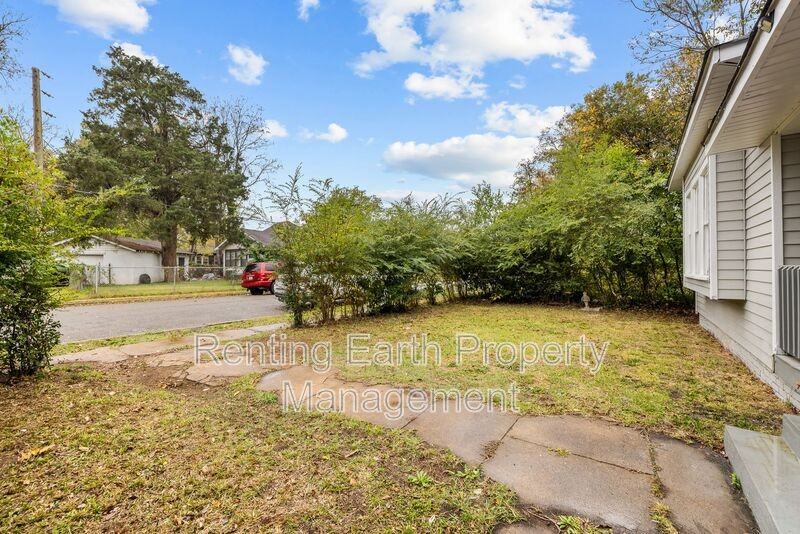 518 41st St - Photo 2 of 18