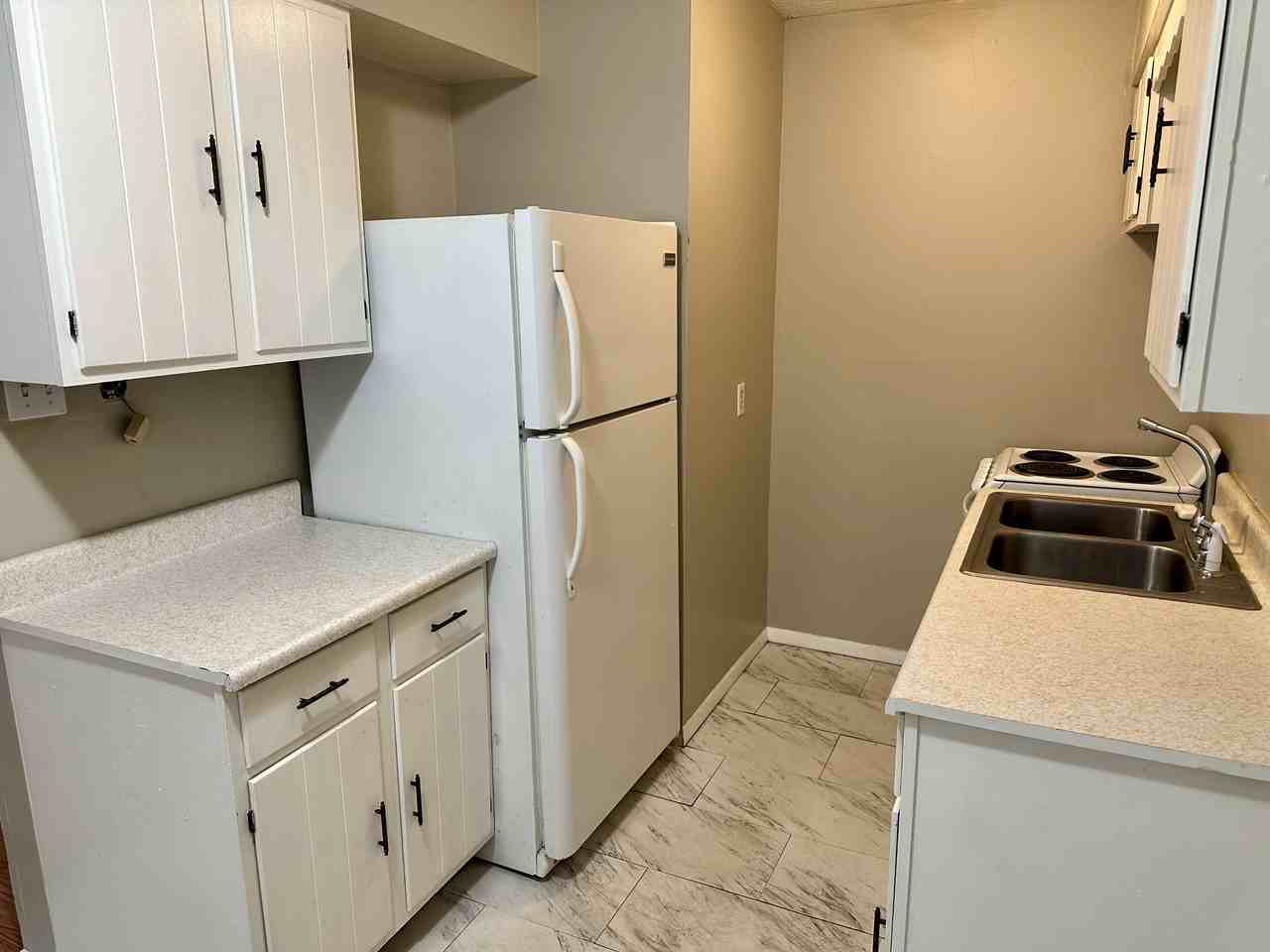 215 19th St. - Photo 3 of 5