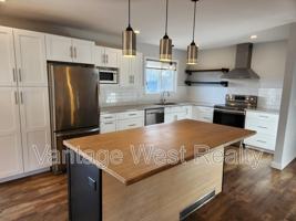 featured image of 1735 Smithson Dr