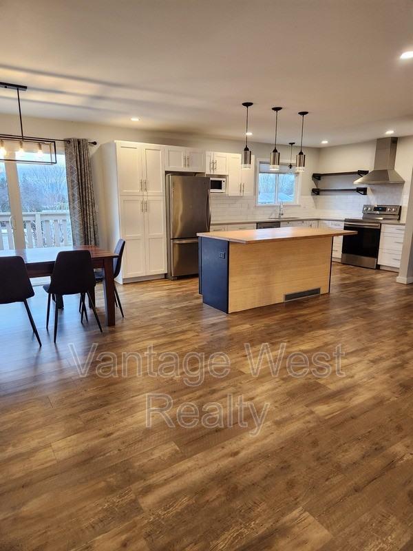 1735 Smithson Dr - Photo 6 of 10