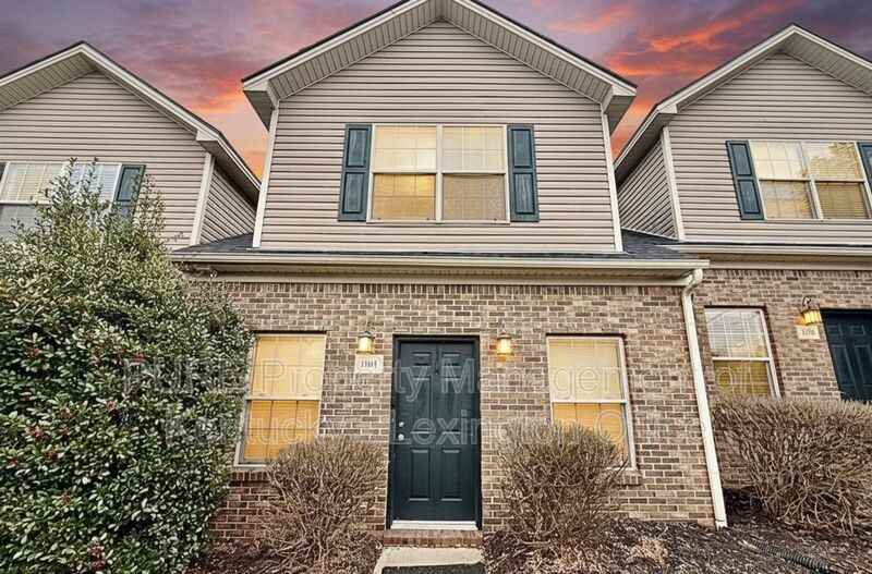 1104 Oatlands Park - Photo 2 of 30