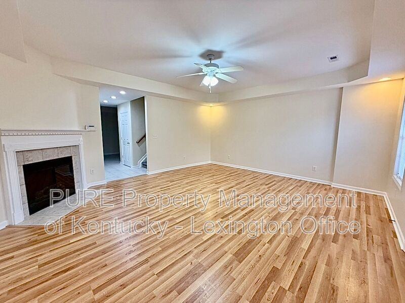 1104 Oatlands Park - Photo 4 of 30