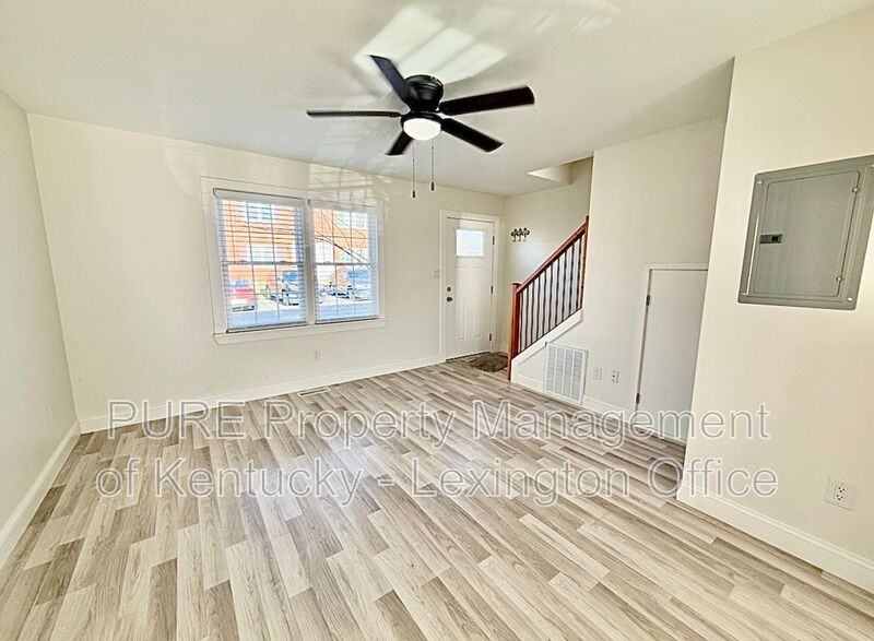 305 Lake St #16 - Photo 5 of 20