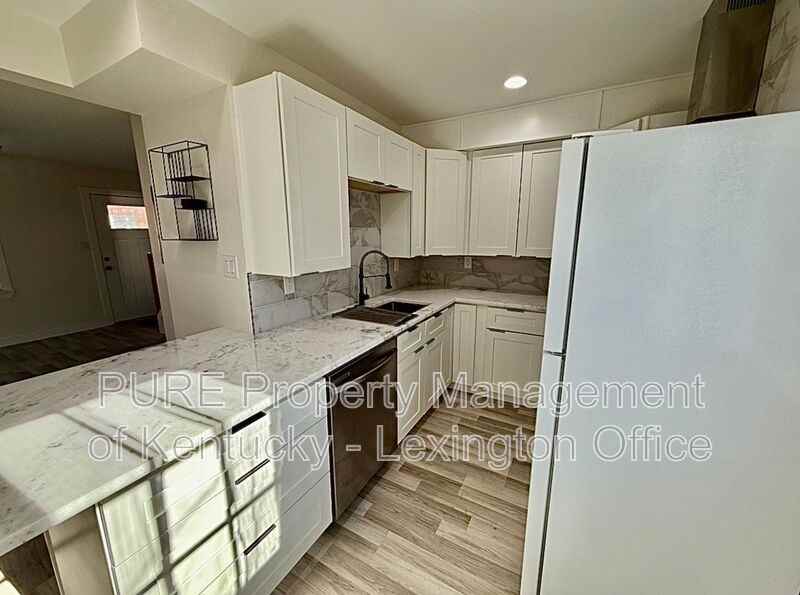 305 Lake St #16 - Photo 7 of 20