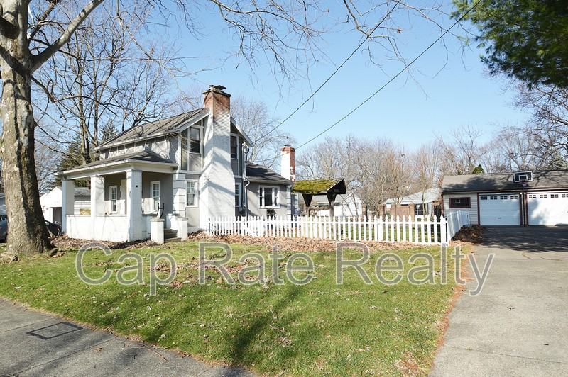 216 Cherrington Rd - Photo 7 of 40