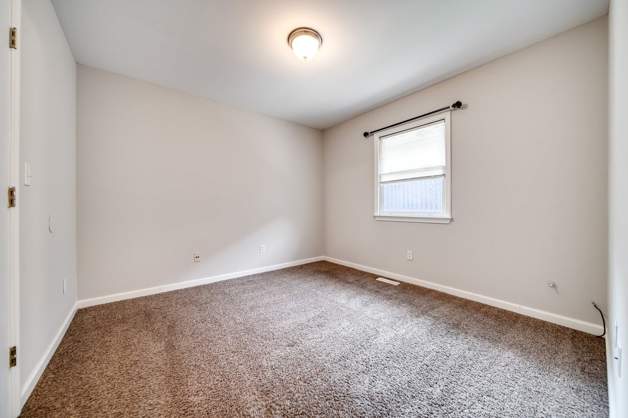 917 12th Ave N. - Photo 5 of 13