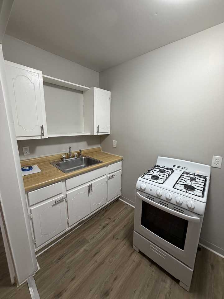 2076 Elm Avenue - Photo 2 of 12