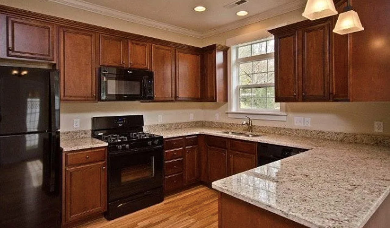 7 White Pine Dr - Photo 3 of 10