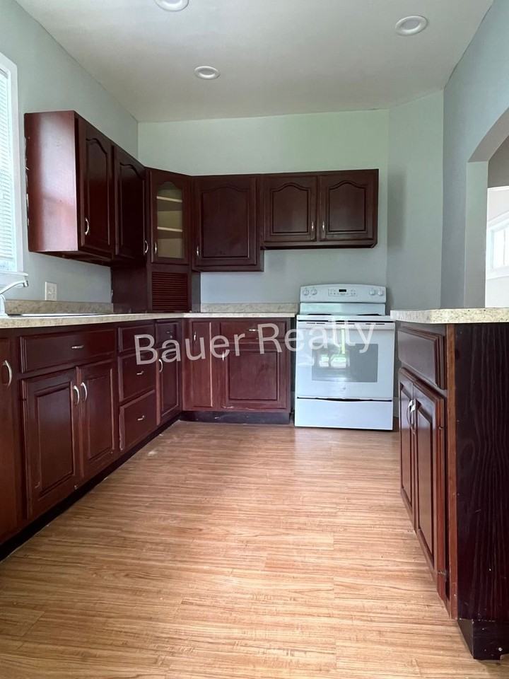 321 Ohio St - Photo 6 of 15