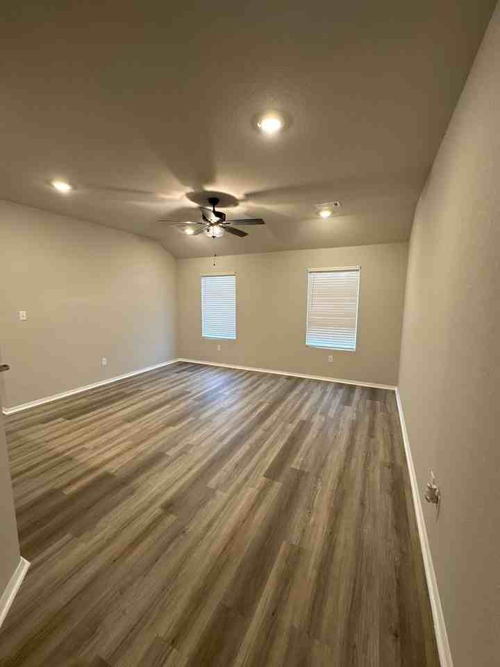 11 Hearthstone Trl - Photo 7 of 15