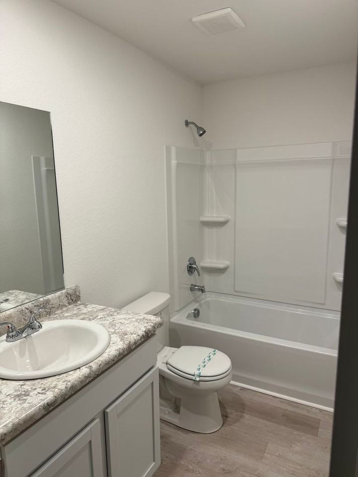 33 Hearthstone Trl - Photo 7 of 14