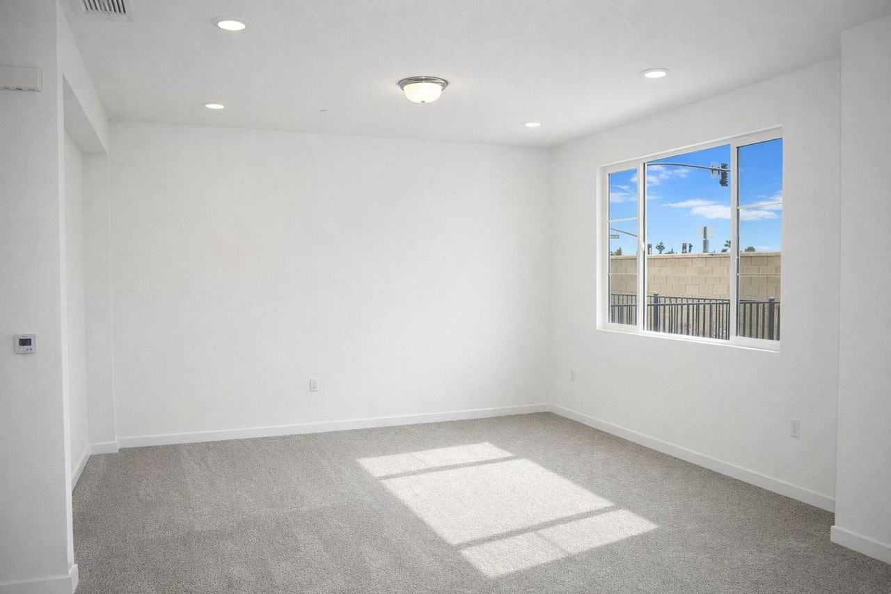 1824 Snowy White Pl #51 - Photo 3 of 22