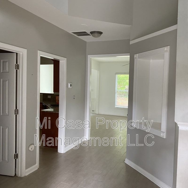 2922 Briaroak Dr - Photo 7 of 20