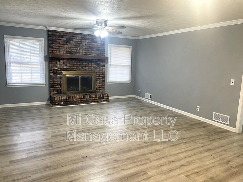 12266 Brown Bridge Rd - Photo 2 of 8