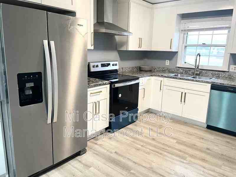 12266 Brown Bridge Rd - Photo 4 of 8