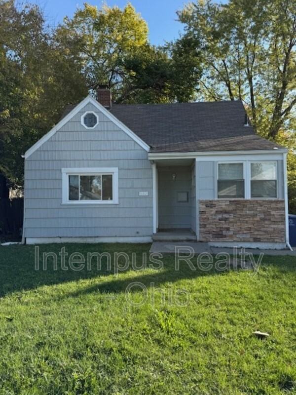 692 S Wheatland Ave - Photo 4 of 35