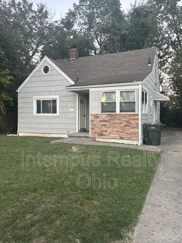 692 S Wheatland Ave - Photo 5 of 35