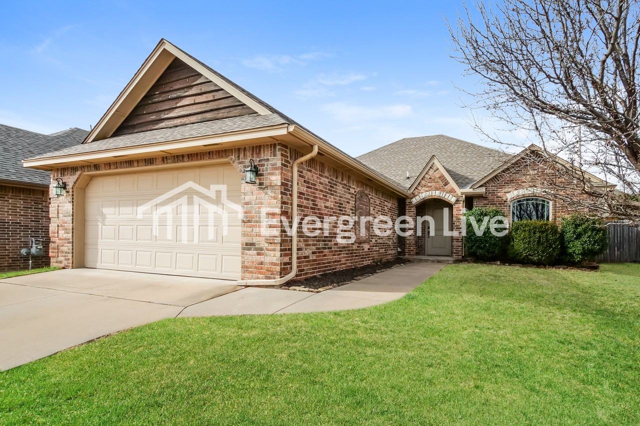 2305 Wayne Cutt Ave - Photo 3 of 17