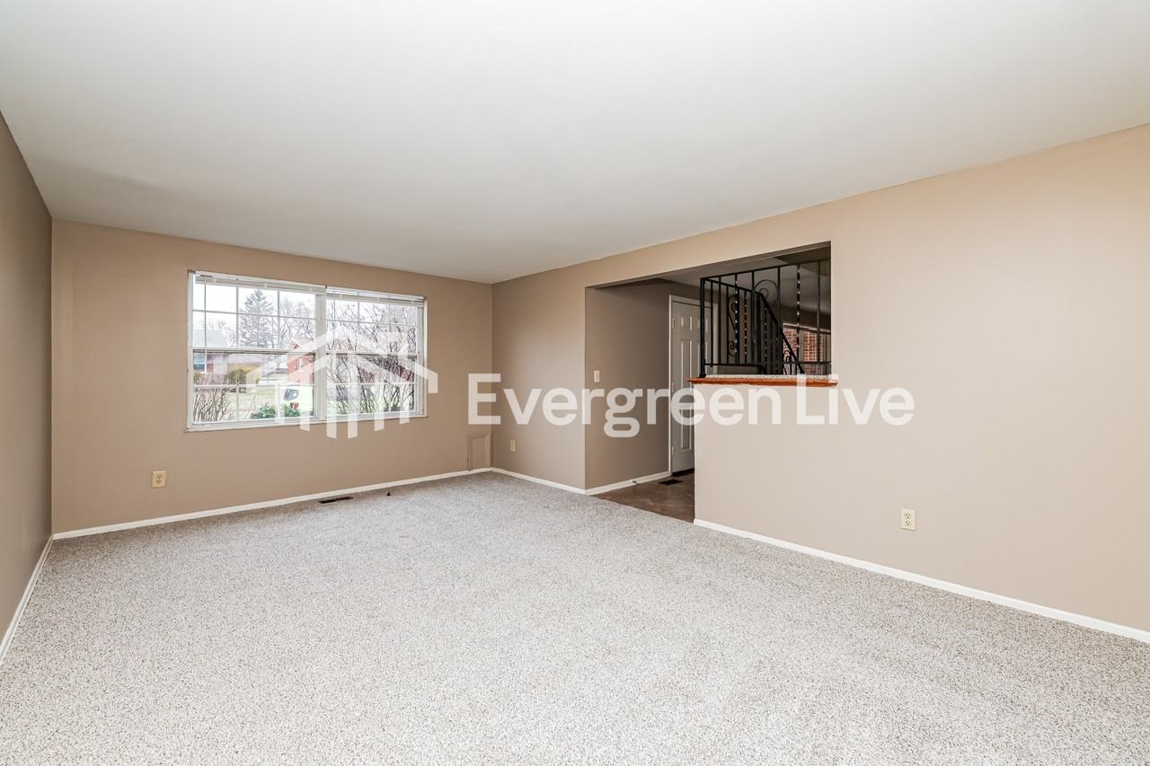 4418 Procuniar Dr - Photo 3 of 15