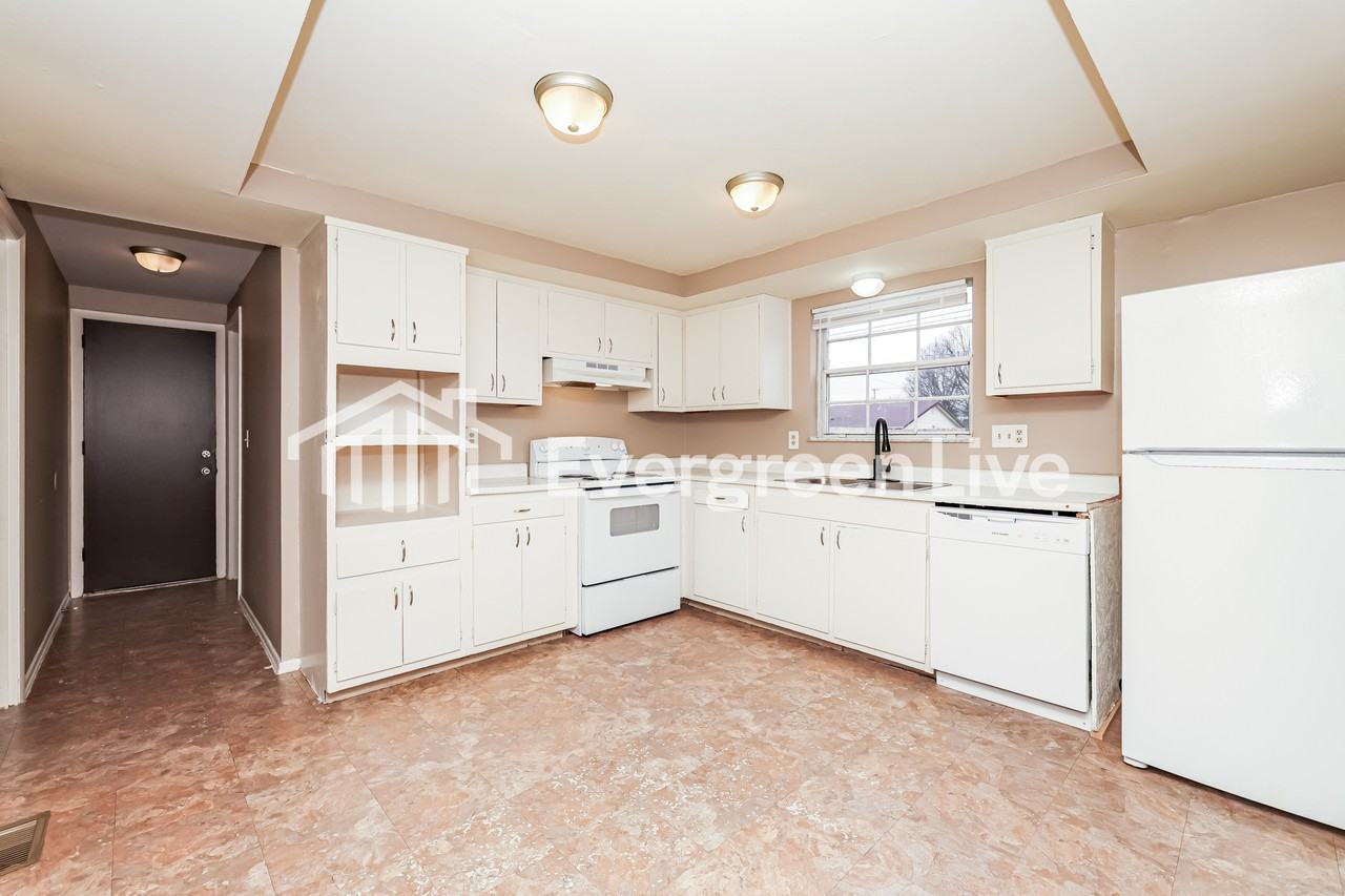 4418 Procuniar Dr - Photo 5 of 15