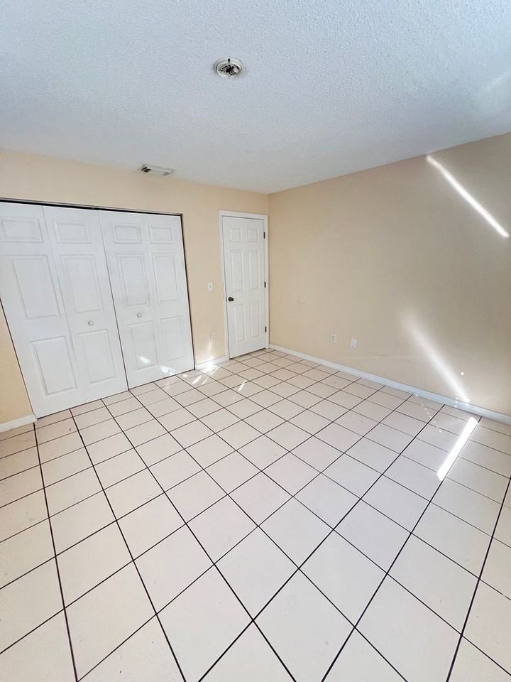 1840 Morrill St - Photo 6 of 12