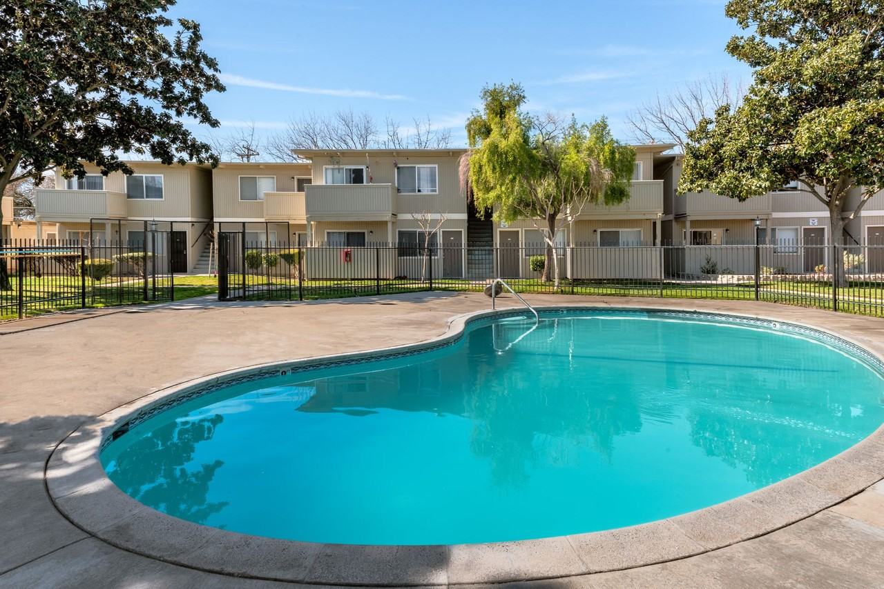 Stardust Villa Apartments - Photo 4 of 5