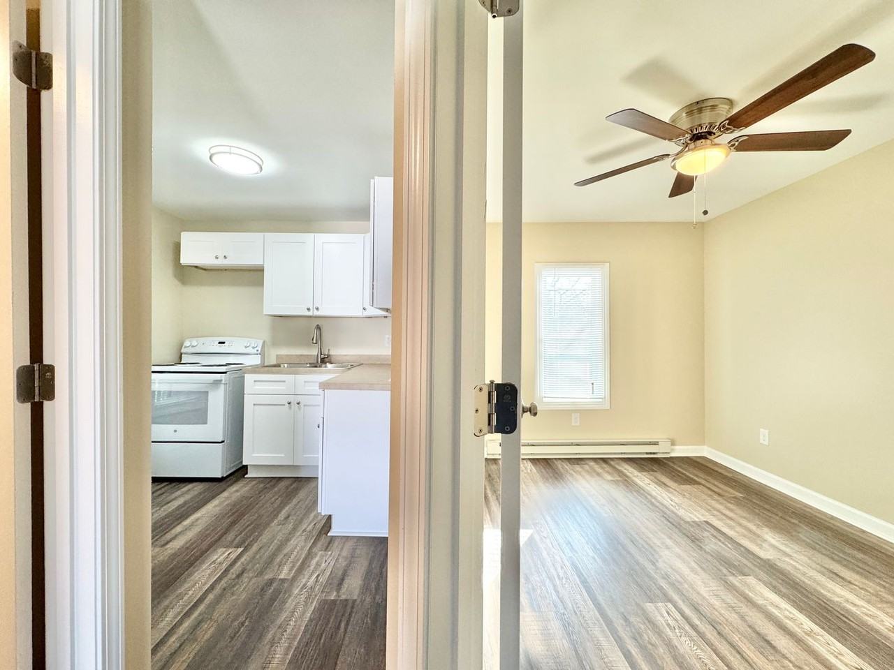 911 911 -4 Lexington Ave - Photo 4 of 9