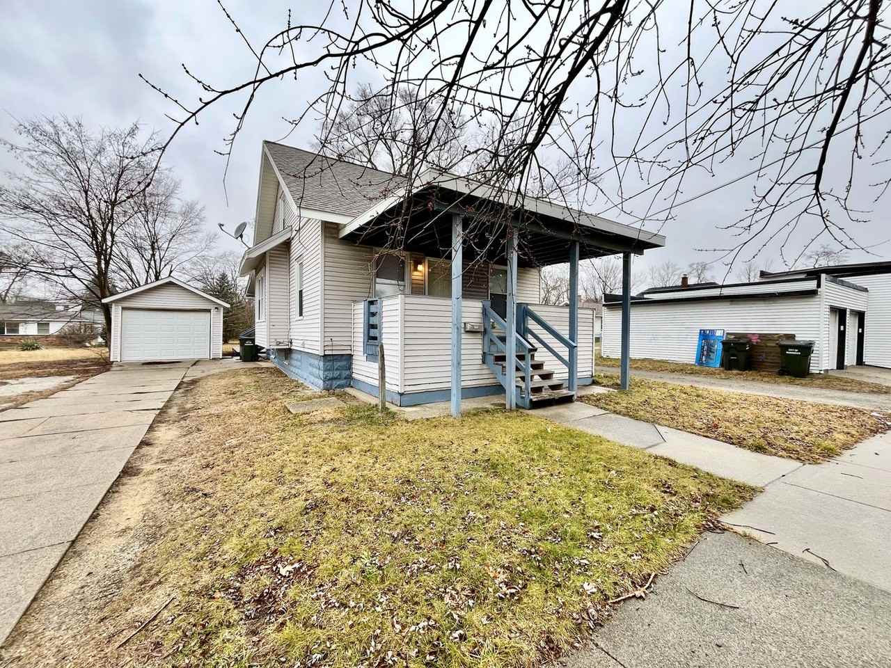 1627 Madison St - Photo 2 of 19