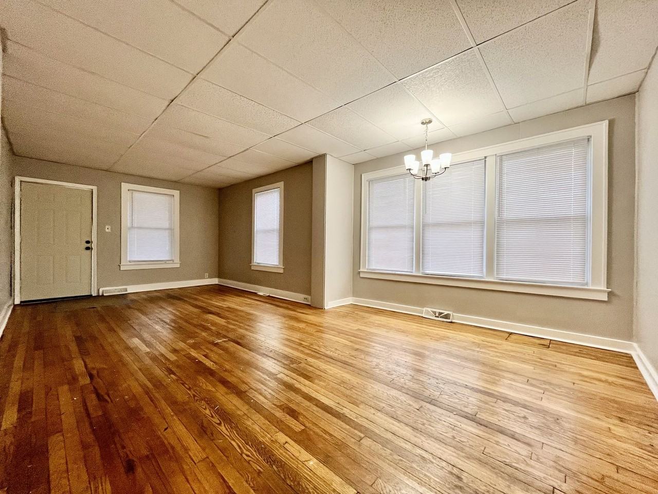 1627 Madison St - Photo 7 of 19