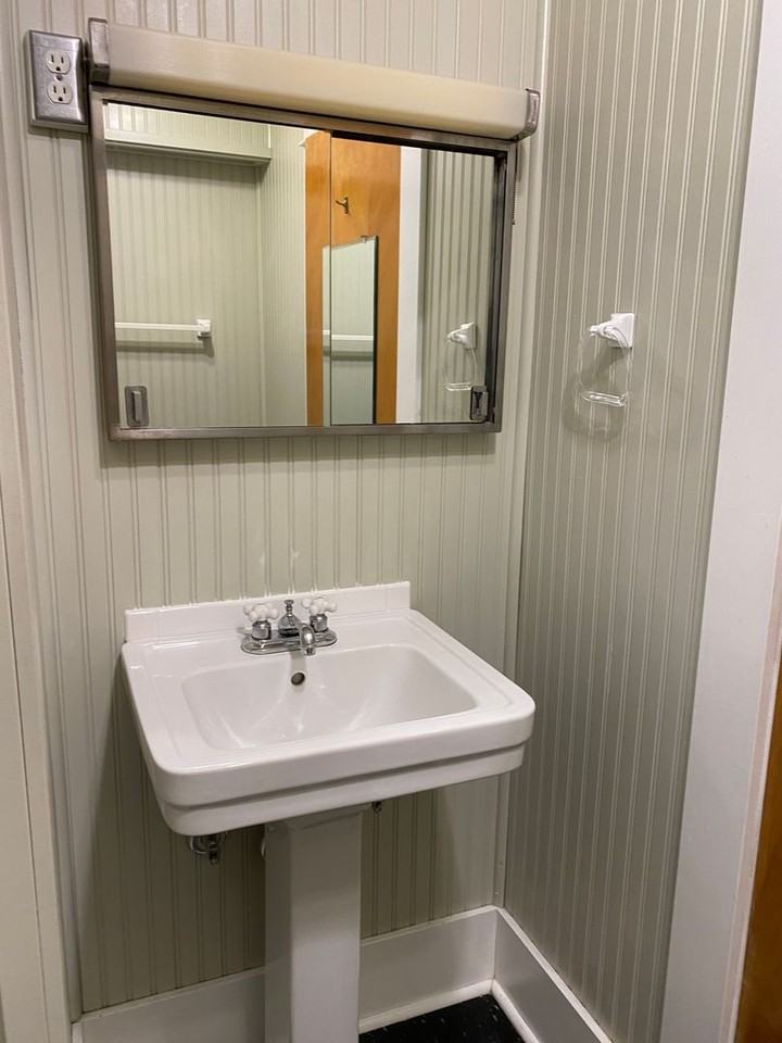 Alexandra Court Apartments - Photo 7 of 9