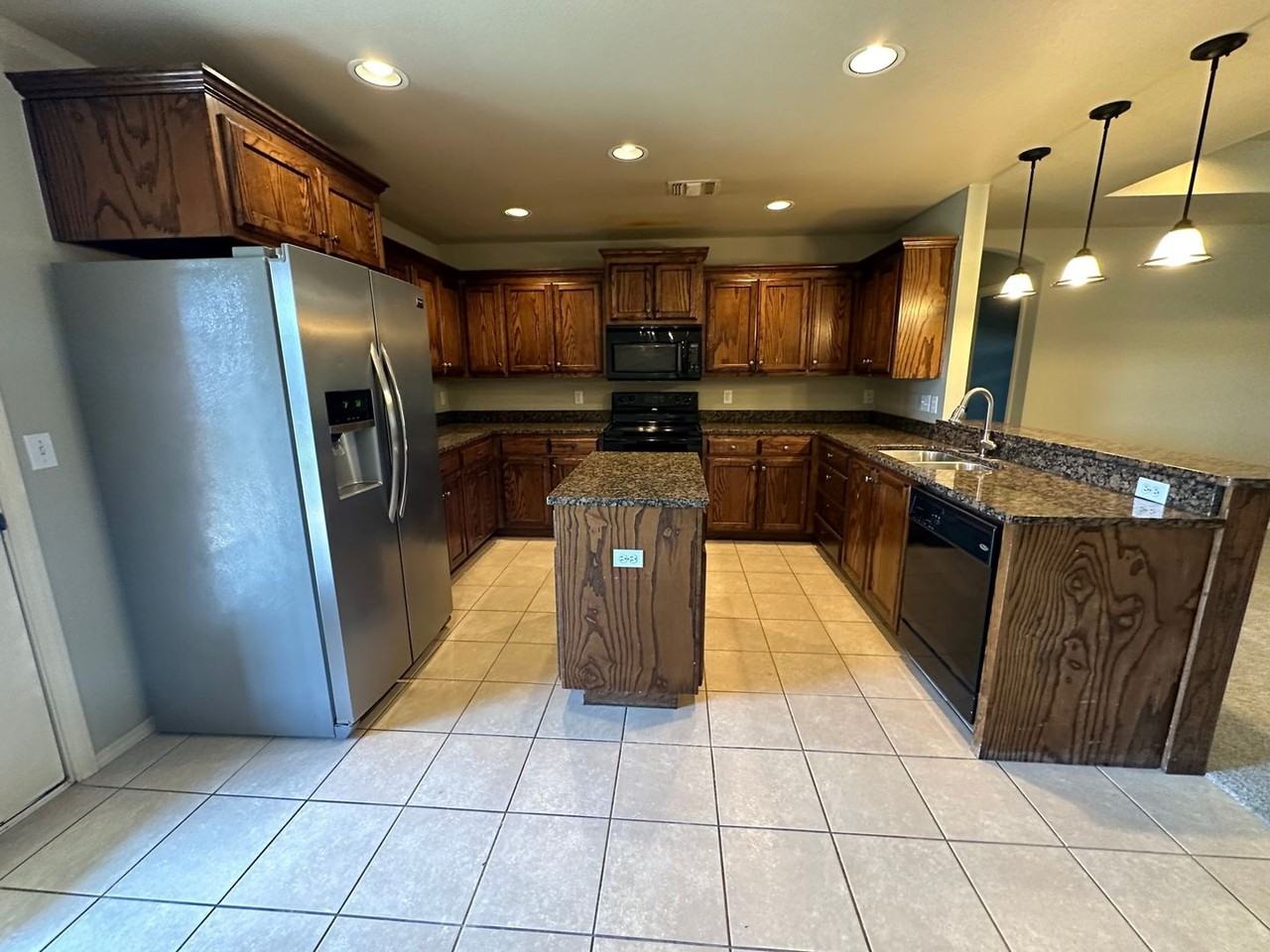 4418 S Roberts St - Photo 3 of 18