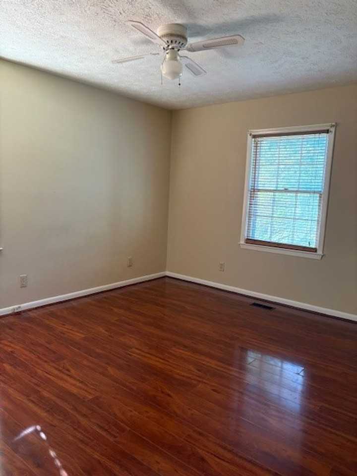 501 N Mcnair St - Photo 5 of 15