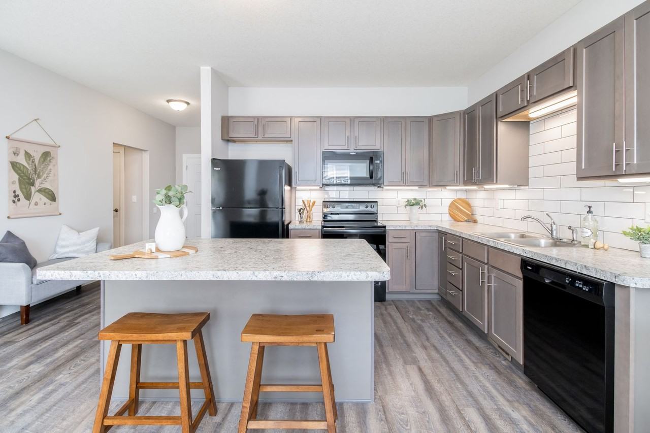 4112 N Manchester St - Photo 4 of 17