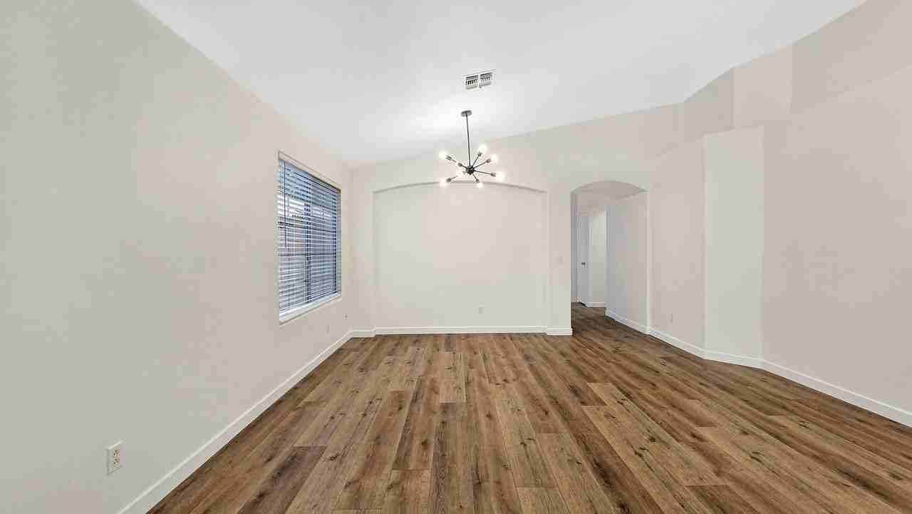 8440 W Rue De Lamour - Photo 4 of 20