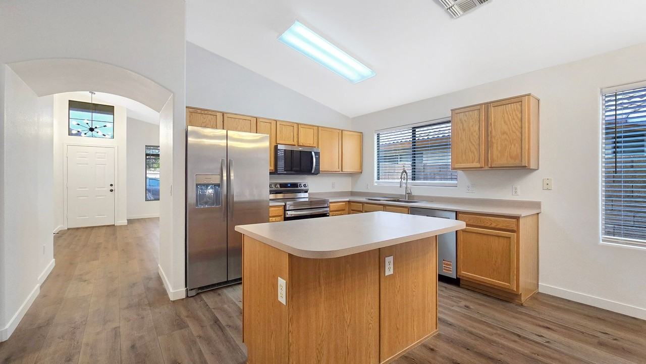 8440 W Rue De Lamour - Photo 5 of 20