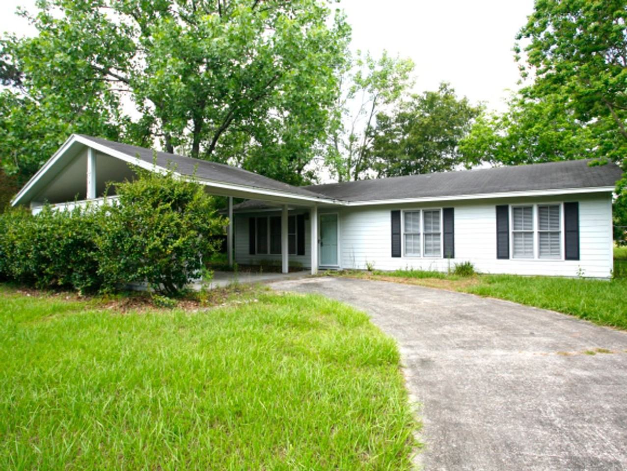 4918 Nw 29th St - Photo 2 of 12