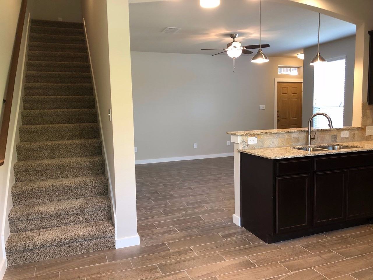 1023 Skyview Ct - Photo 7 of 12