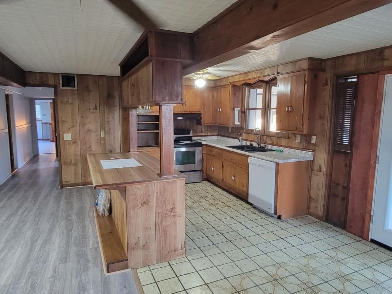 688 Speck Rd - Photo 3 of 12