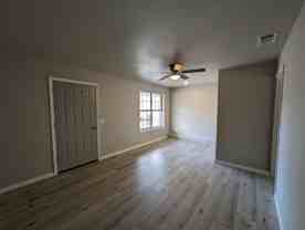 591 E Boswell St - Photo 1 of 1