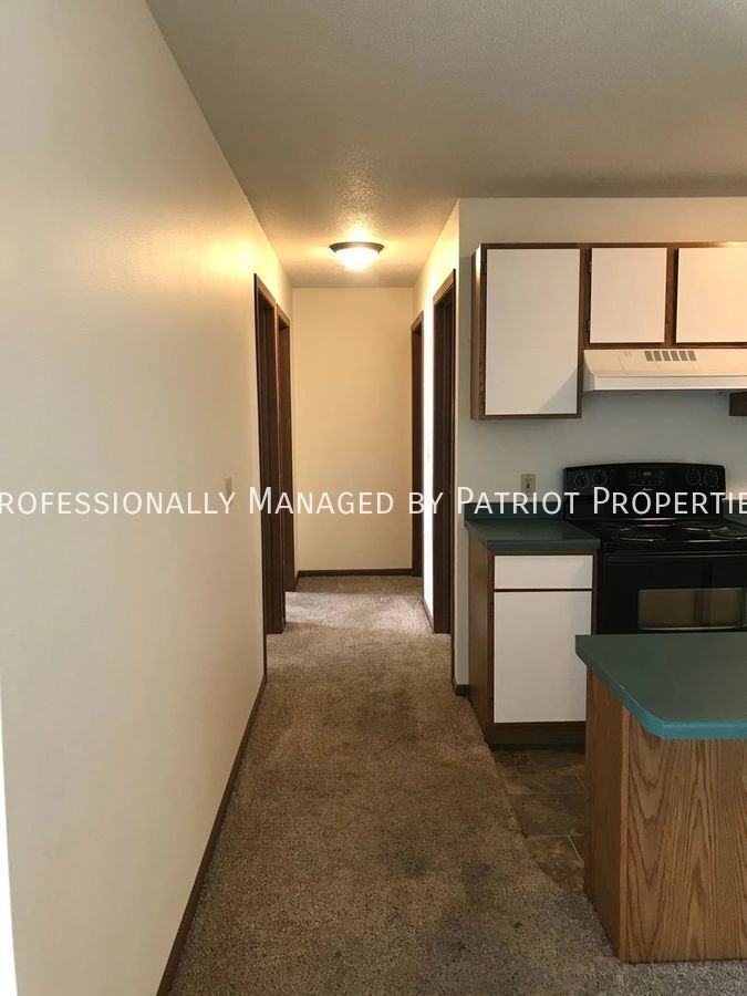 Murdock Apartments - Photo 4 of 27