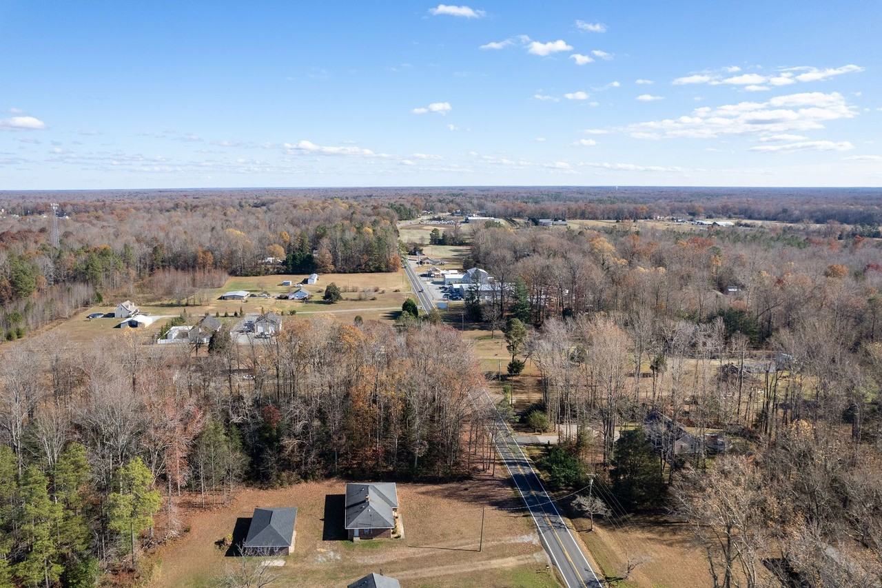 5110 New Kent Hwy - Photo 3 of 40