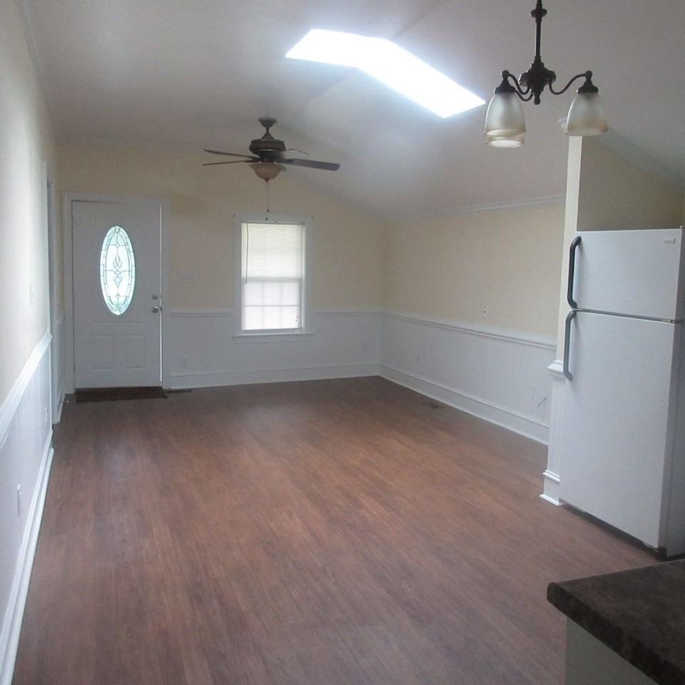 2211 Blue Creek Rd - Photo 3 of 9