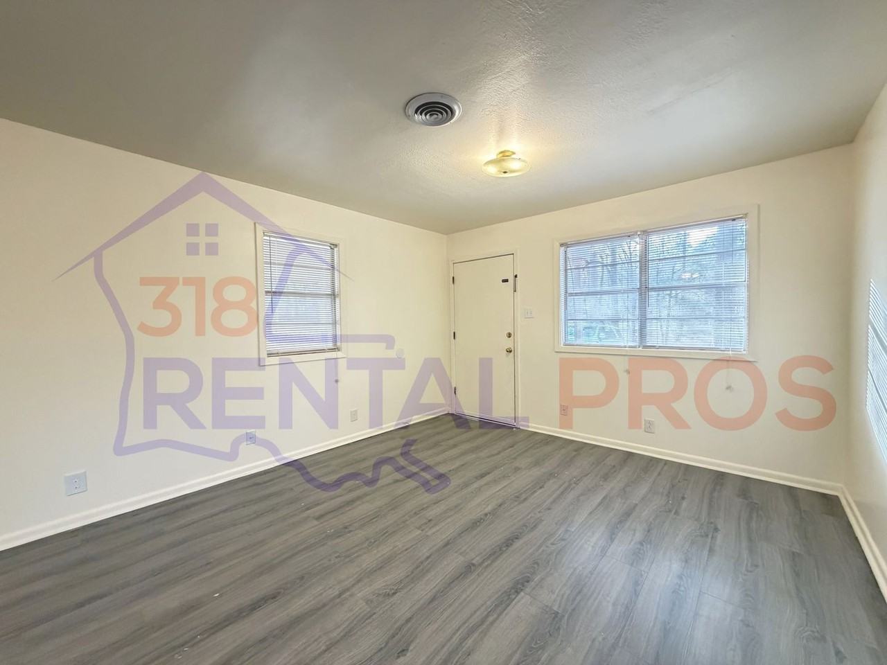 209 Ragan St - Photo 4 of 18