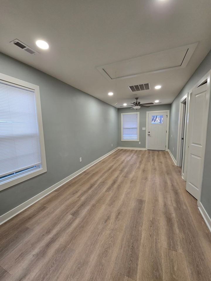 903 Sutherland Ave - Photo 4 of 13