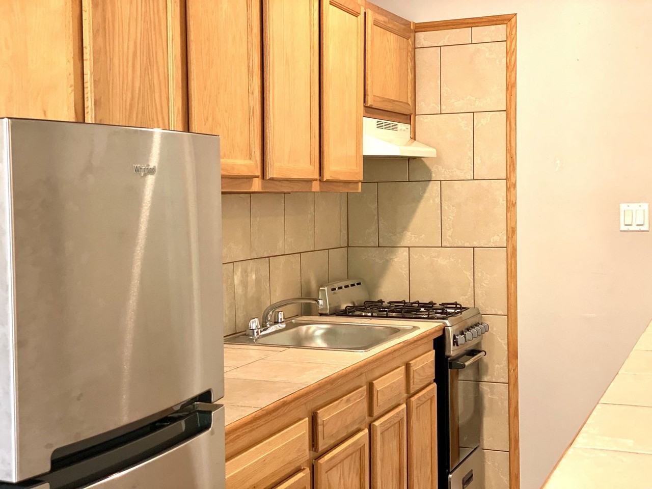 4756 N. Maplewood Ave. - Photo 4 of 11