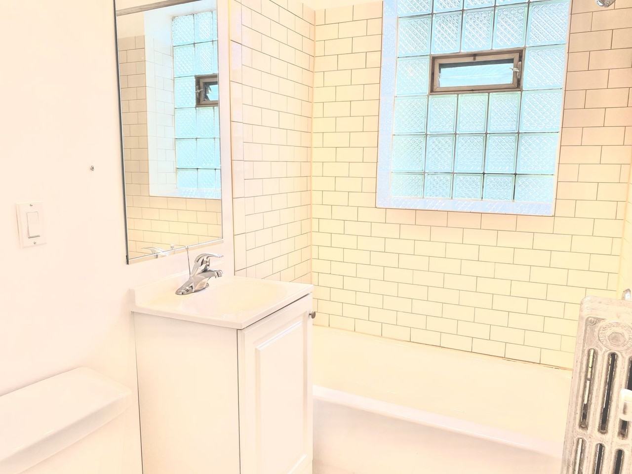 4756 N. Maplewood Ave. - Photo 7 of 11